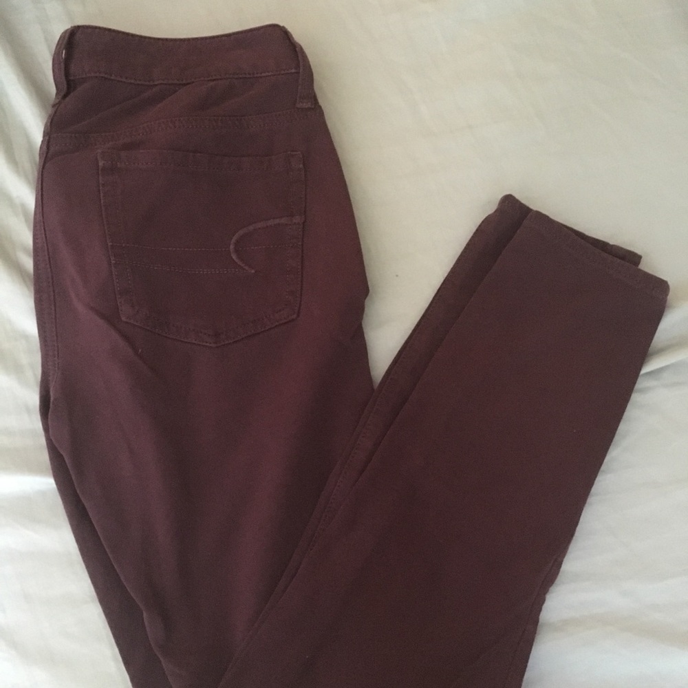 LAST CHANCE‼️ Burgundy American Eagle Jeggings
